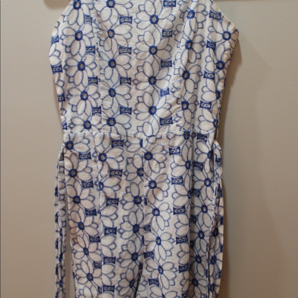 Francesca’s Blue and white romper XS worn once - Picture 4 of 5